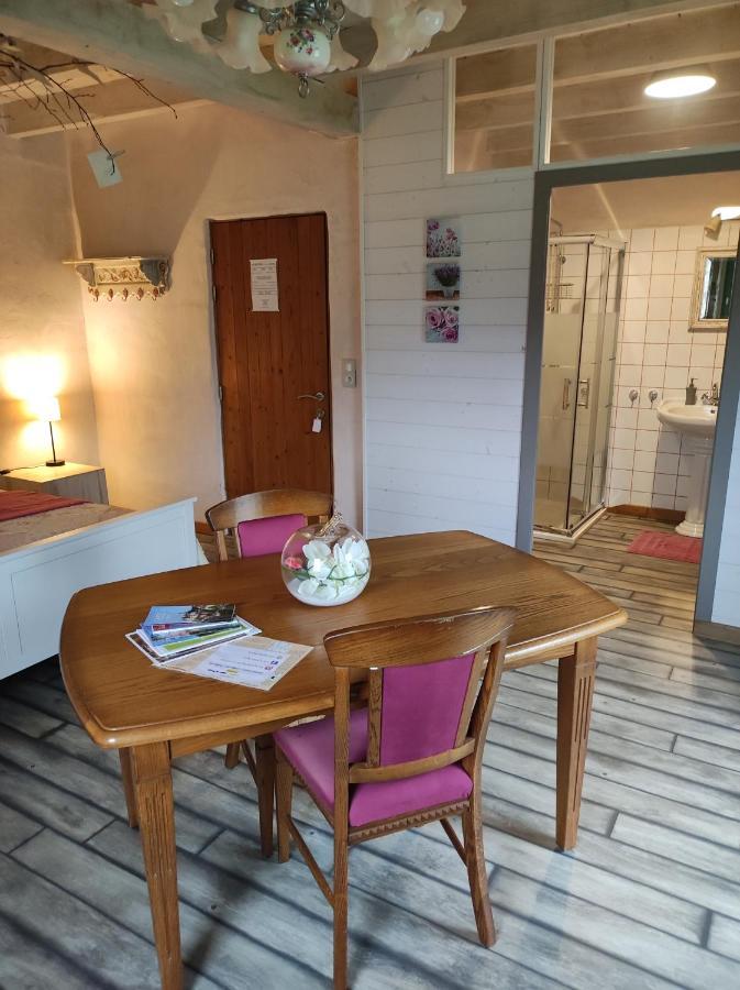 Bed and Breakfast Les 5 Petits Lapins Bar Esterno foto
